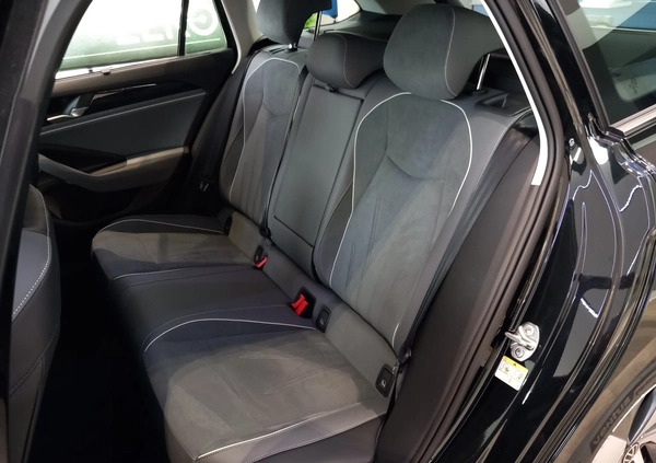 Volkswagen Passat cena 178500 przebieg: 5, rok produkcji 2024 z Katowice małe 172